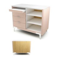 Ladentisch Front Rovere, Seiten pink lackiert