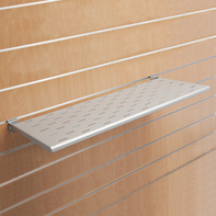 Blechtablar mit Halterungen